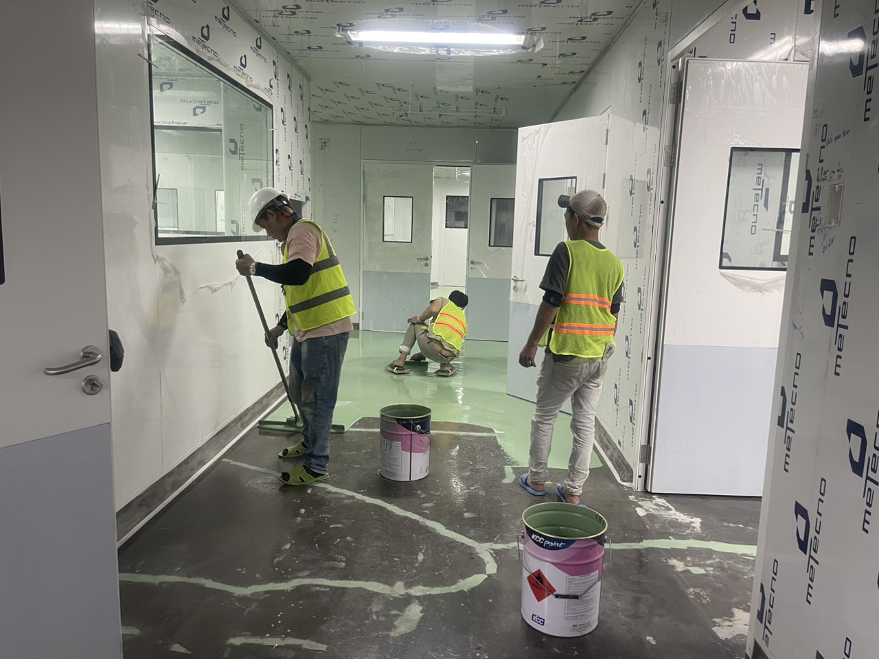 Thi Công Sơn Epoxy Tự San Phẳng Tại Bình Dương Thi Công Sơn Epoxy Tự San Phẳng Tại Bình Dương