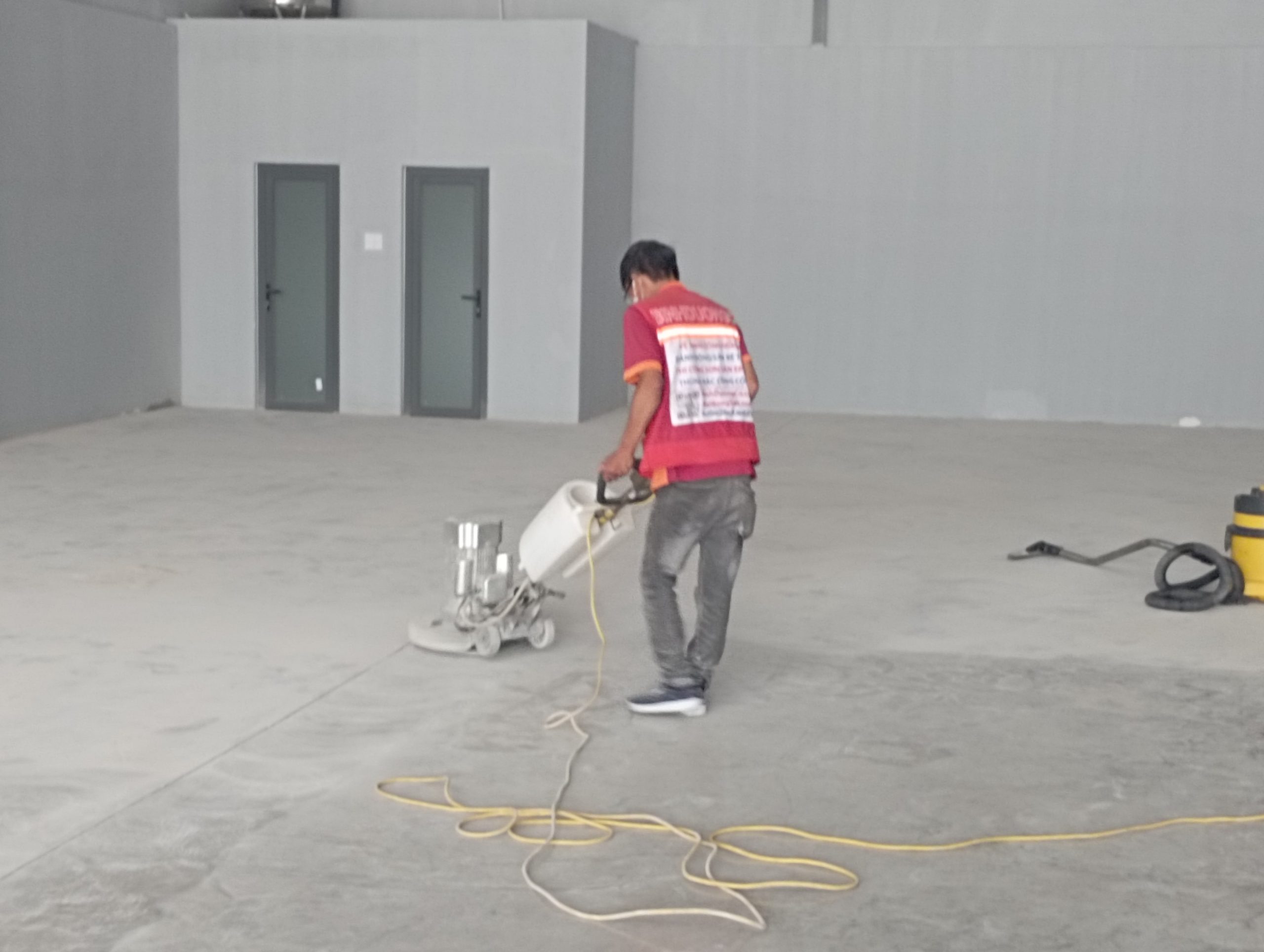 Thi Công Sơn Epoxy Tự San Phẳng Tại Bình Dương Thi Công Sơn Epoxy Tự San Phẳng Tại Bình Dương