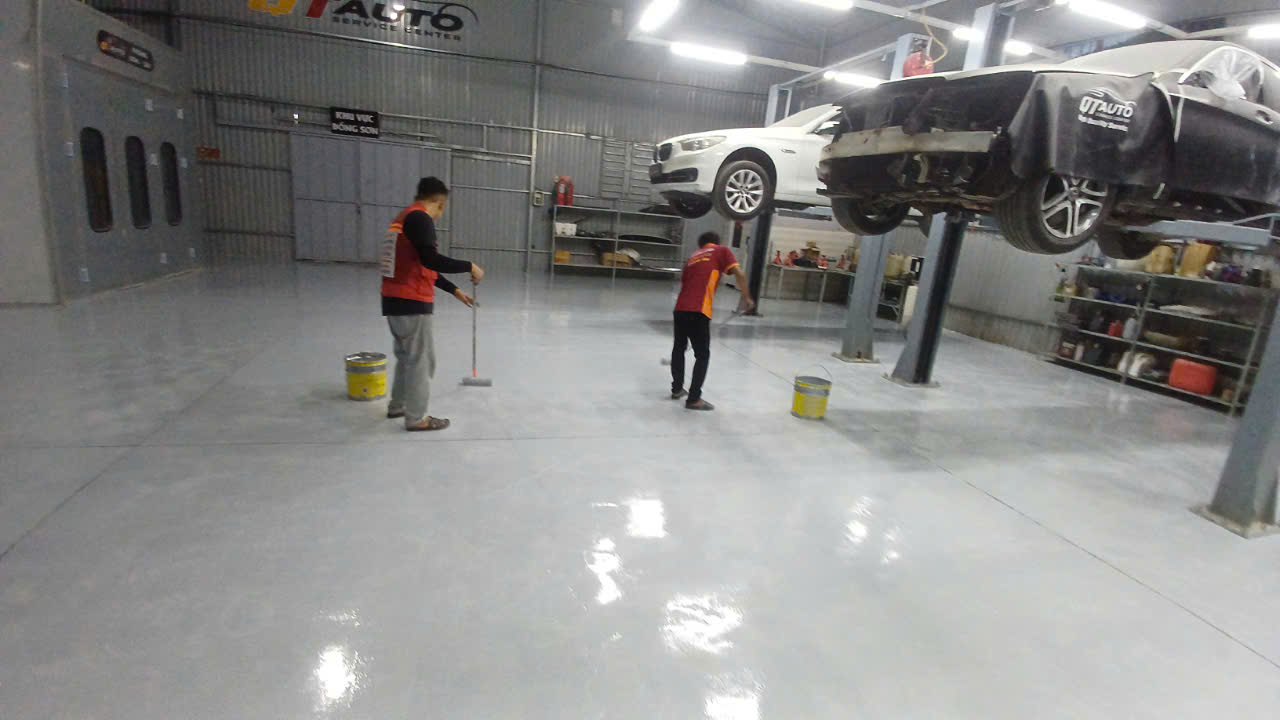 Thi Công Sơn Epoxy Hệ Lăn Rulo