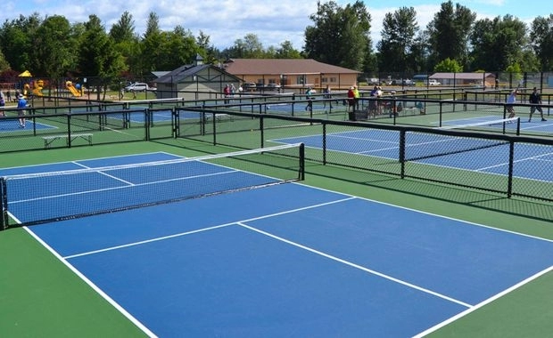 Quy trình thi công sơn sàn epoxy cho sân pickleball