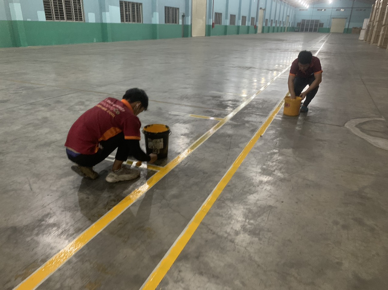 Thi Công Sơn Epoxy Sàn Nhà Xưởng Thi Công Sơn Epoxy Sàn Nhà Xưởng