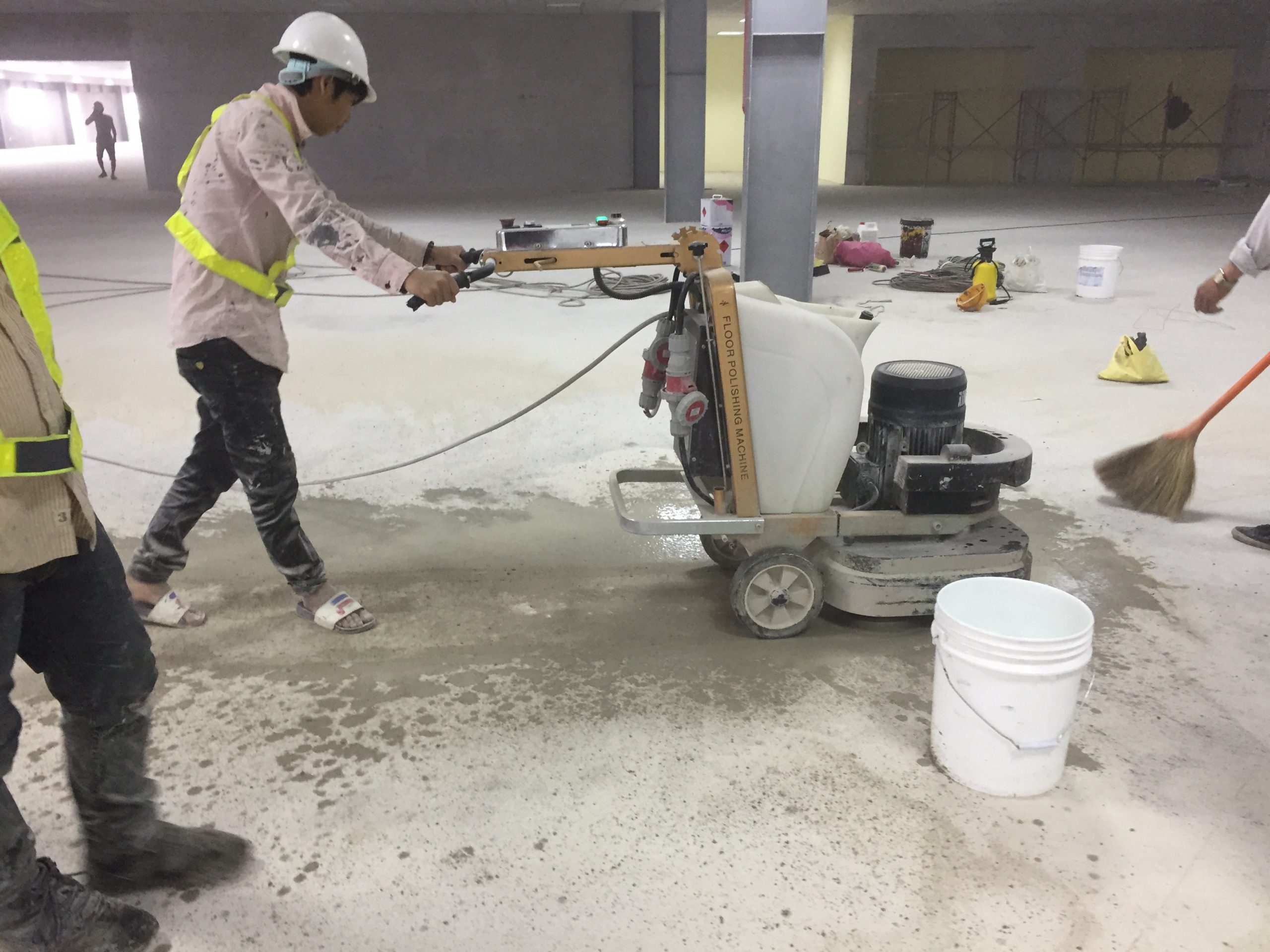 Quy trình thi công vữa tự san phẳng