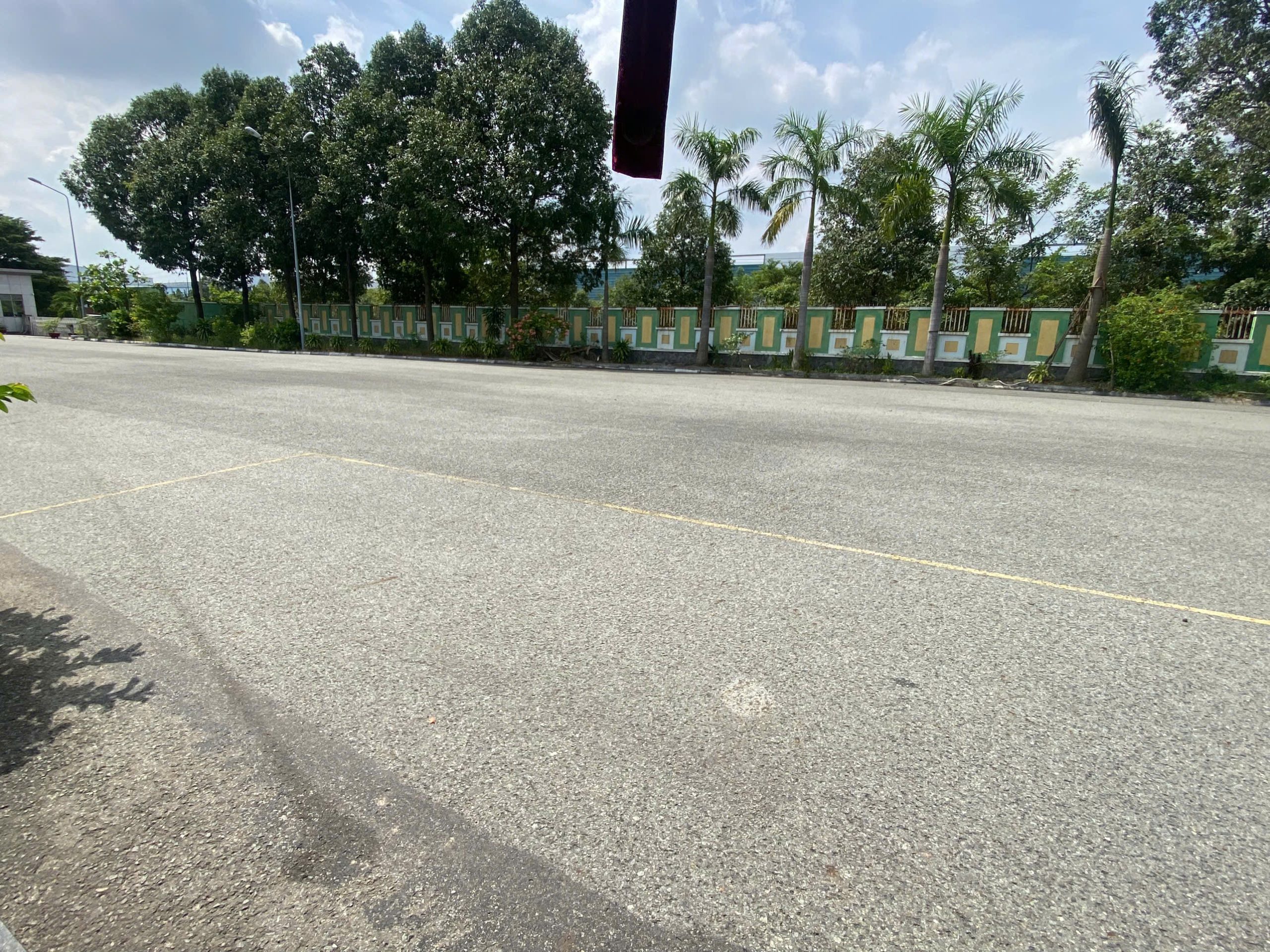 Sự khác biệt của việc thi công sơn sân pickleball trên nền bê tông và nền nhựa asphalt